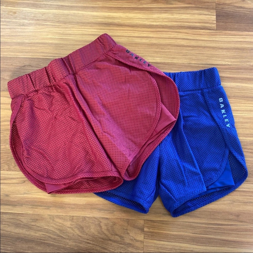 ❗️SOLD❗️Oakley athletic shorts bundle - Picture 2 of 9